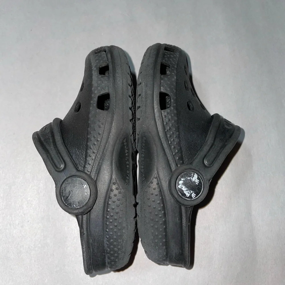 Black Crocs - Kids Size 4/5